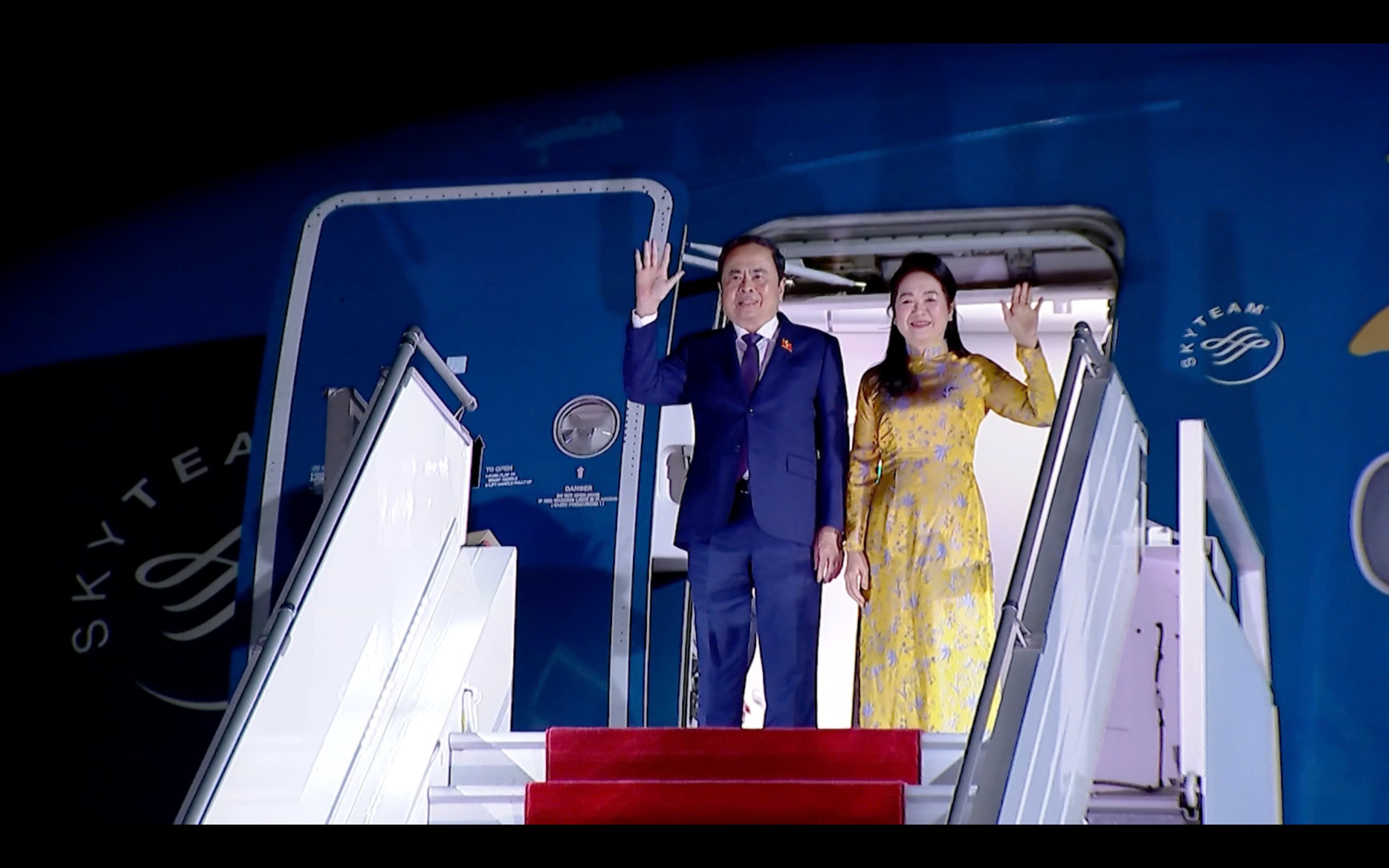 Chu tich Quoc hoi toi Yerevan, bat dau tham Cong hoa Armenia hinh anh