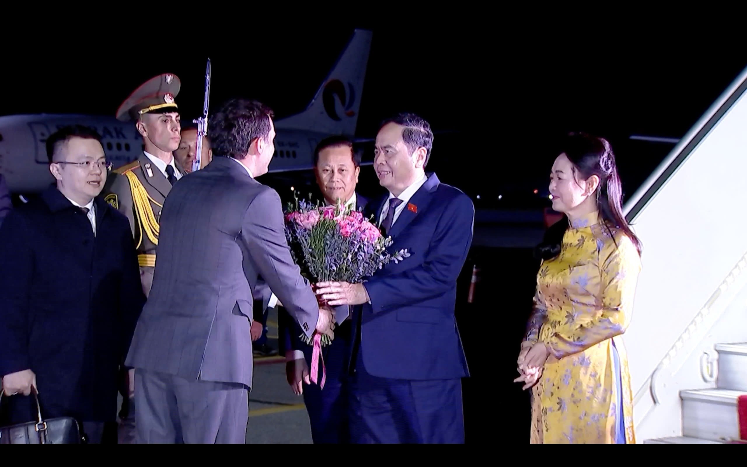 Chu tich Quoc hoi anh 2