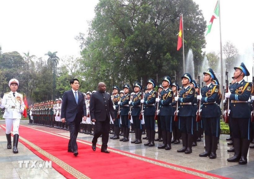 Chu tich nuoc Luong Cuong anh 2