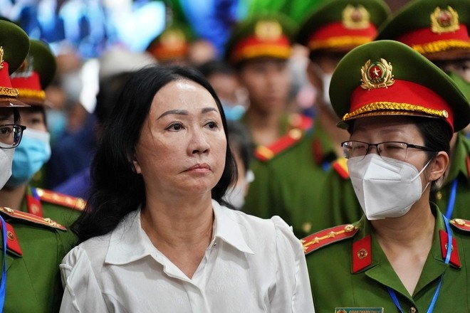 De xuat bo hinh phat tu hinh voi toi tham o tai san va toi nhan hoi lo hinh anh