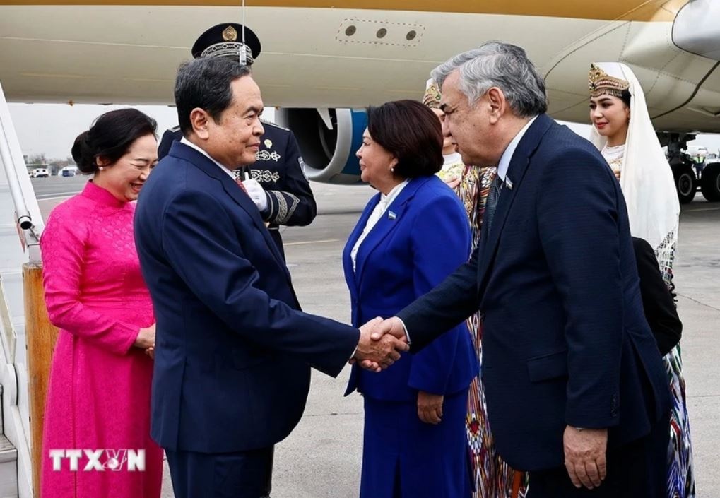 Chu tich Quoc hoi Uzbekistan anh 1