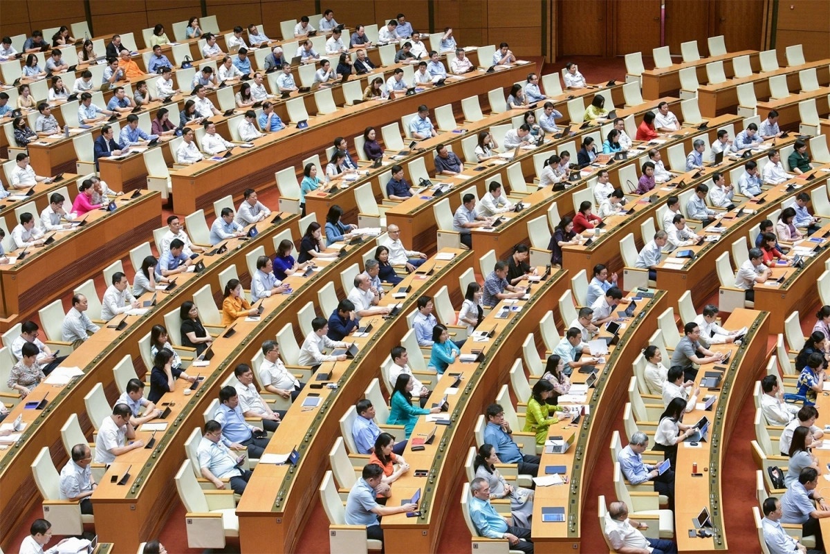 Quoc hoi hop tu 5/5, ban ve sua Hien phap, sap nhap tinh hinh anh