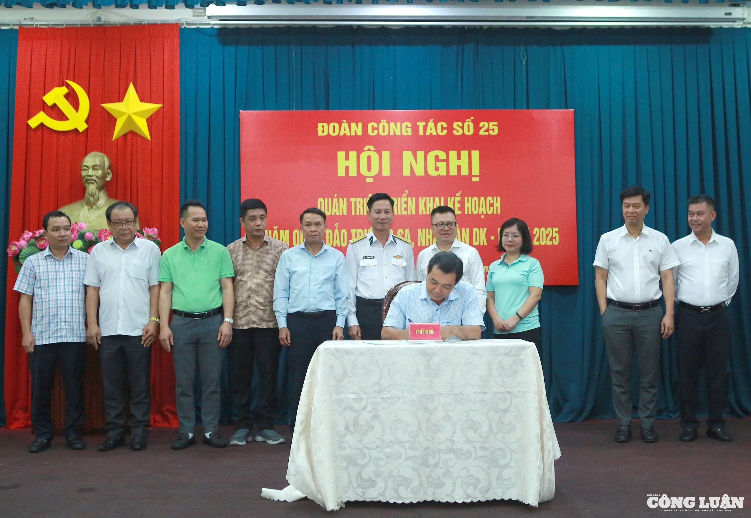 Tham Truong Sa anh 13