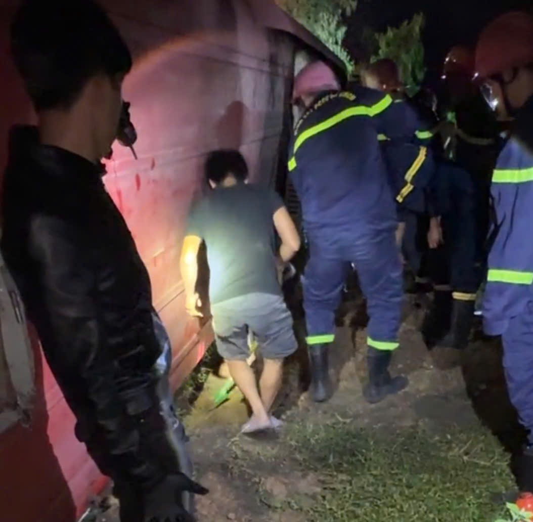 Lat xe khach Binh Dinh anh 2