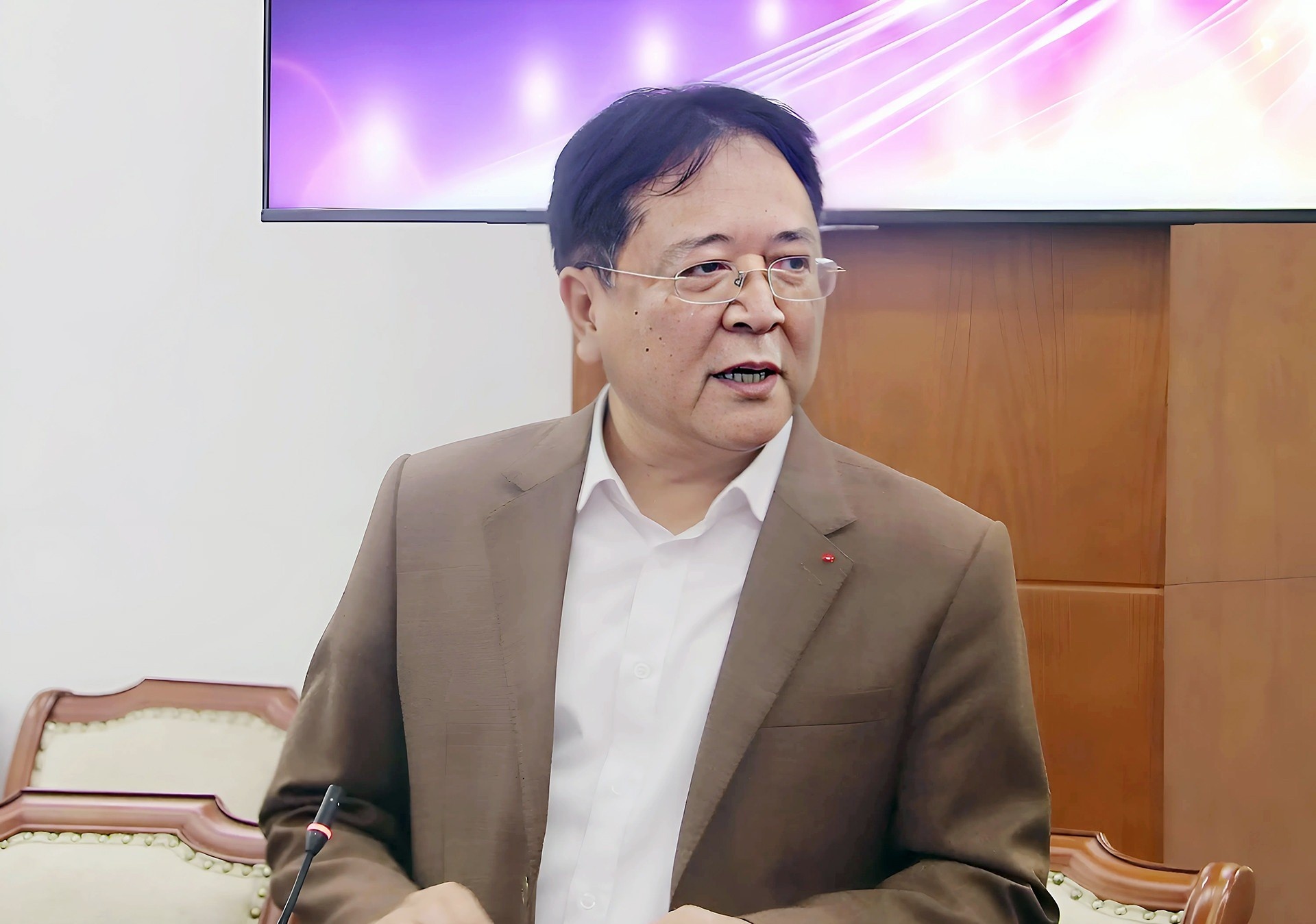 Noi ban khoan cua NSND Vuong Duy Bien hinh anh