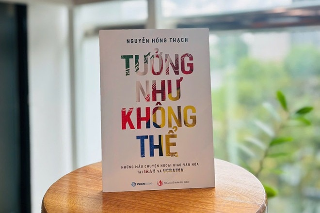 Dai su Nguyen Hong Thach ra sach 'Tuong nhu khong the' hinh anh