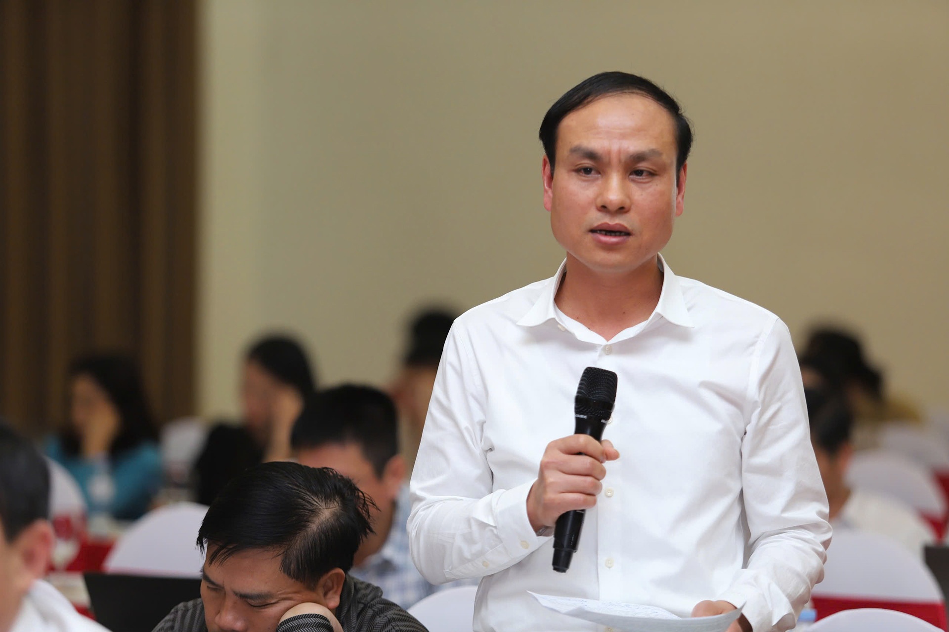 Nghi huu som, mot can bo huyen uy duoc de nghi ho tro hon 2 ty dong hinh anh