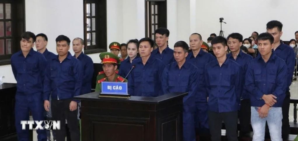 200 nam tu trom cap anh 1