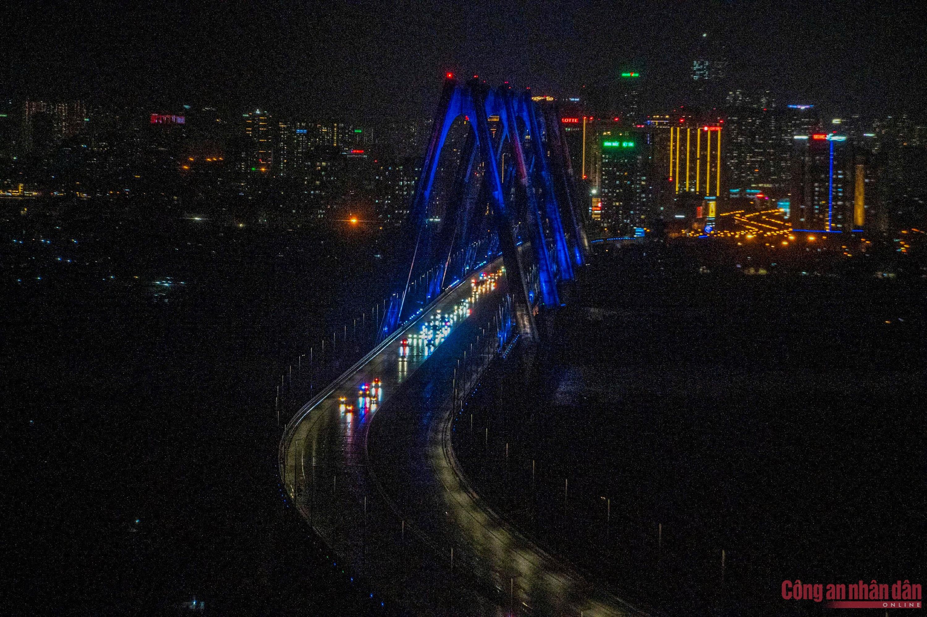 cong an luyen tap anh 9