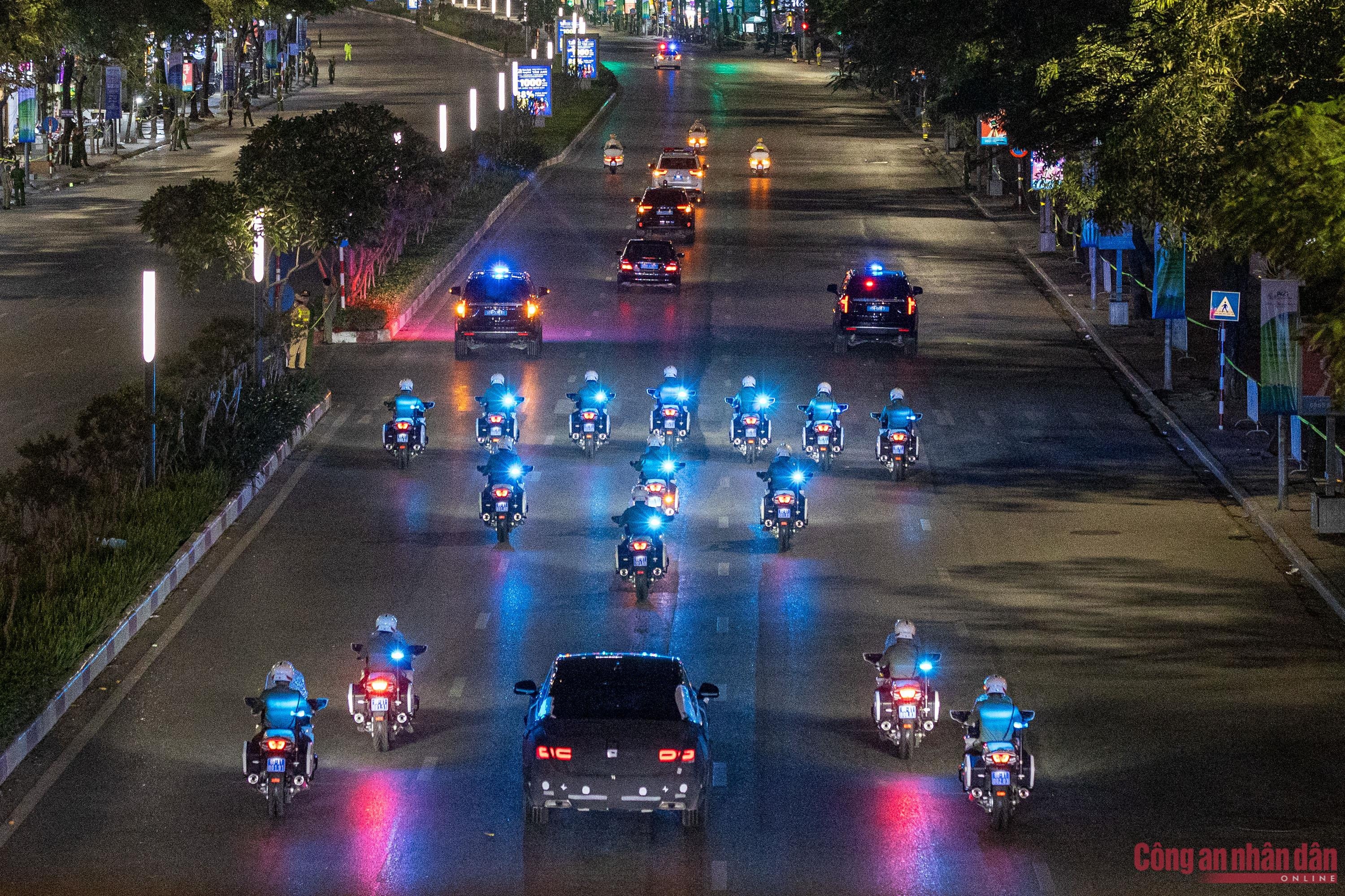 cong an luyen tap anh 8