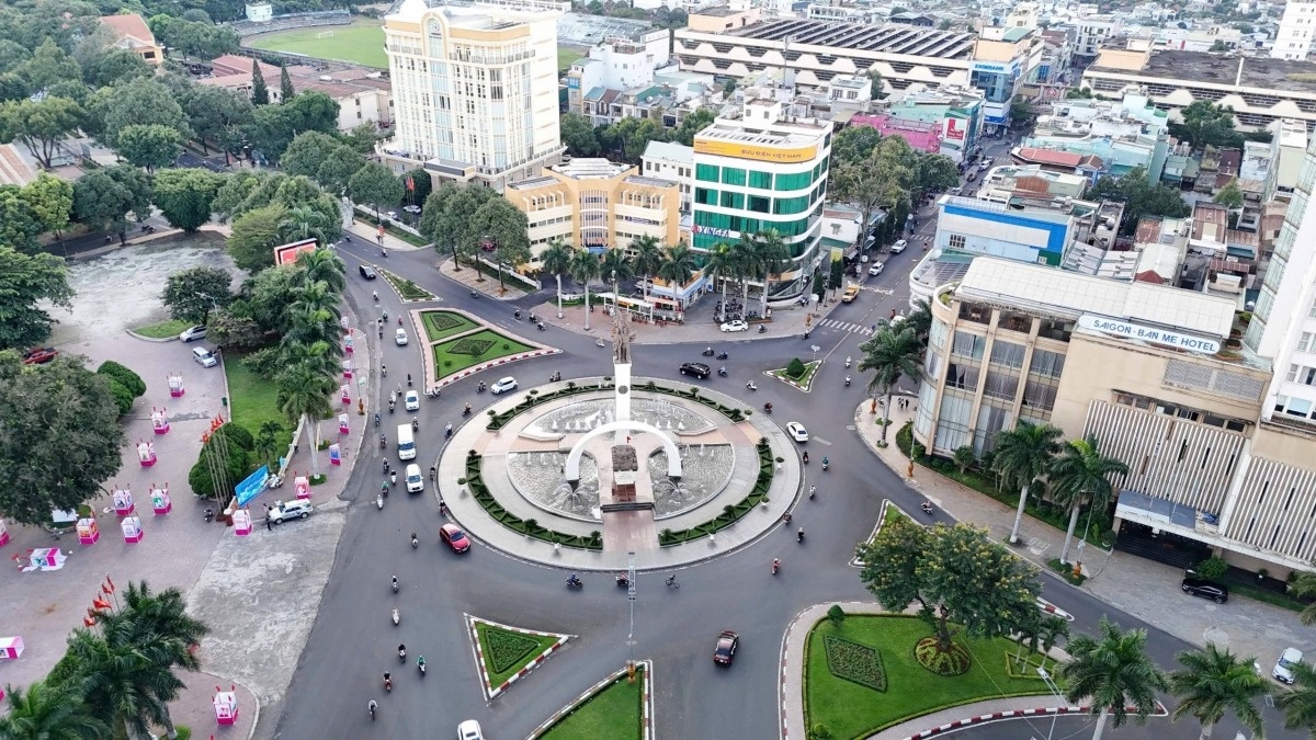 Dak Lak tinh viec dua don 1.000 can bo, cong chuc Phu Yen sau sap nhap hinh anh