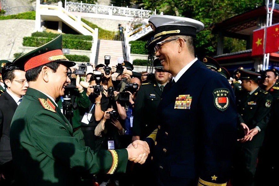 Bo truong Quoc phong du Giao luu huu nghi Quoc phong Viet - Trung hinh anh