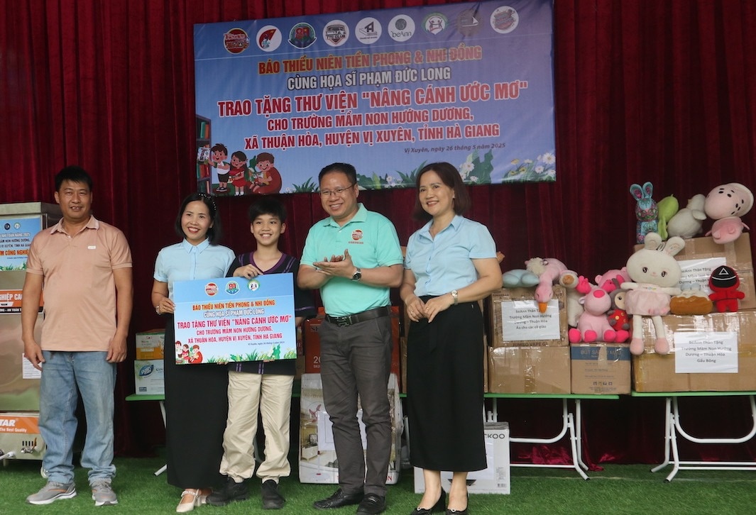 Tang sach anh 1