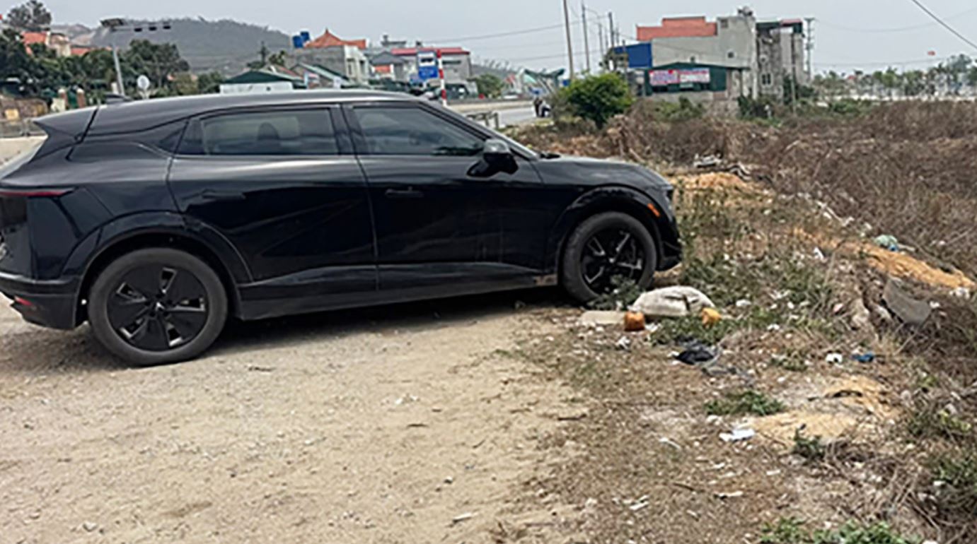 13 phut giap mat ke buon ma tuy Bui Dinh Khanh cua tai xe taxi hinh anh