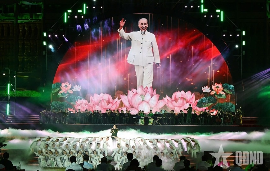 Tong Bi thu anh 8