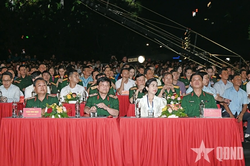 Tong Bi thu anh 4