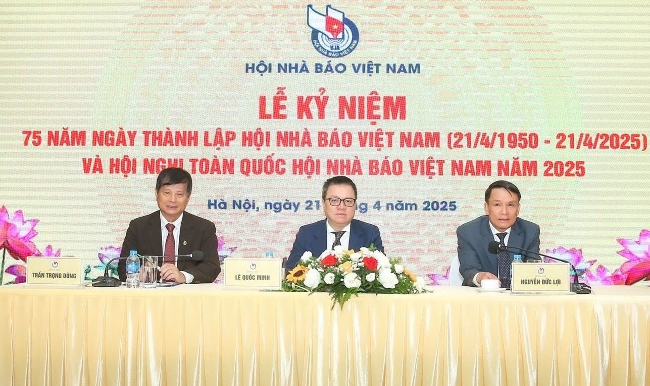 Hanh trinh 75 nam kien trung, sang tao cua Bao chi Cach mang Viet Nam hinh anh