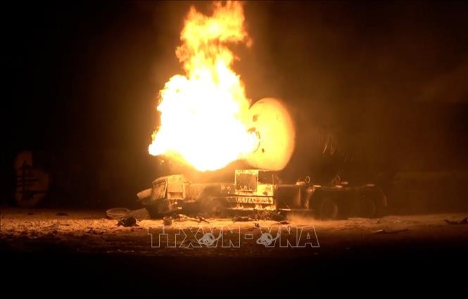 Houthi tuyen bo tan cong cac muc tieu tai Israel va tau san bay My hinh anh