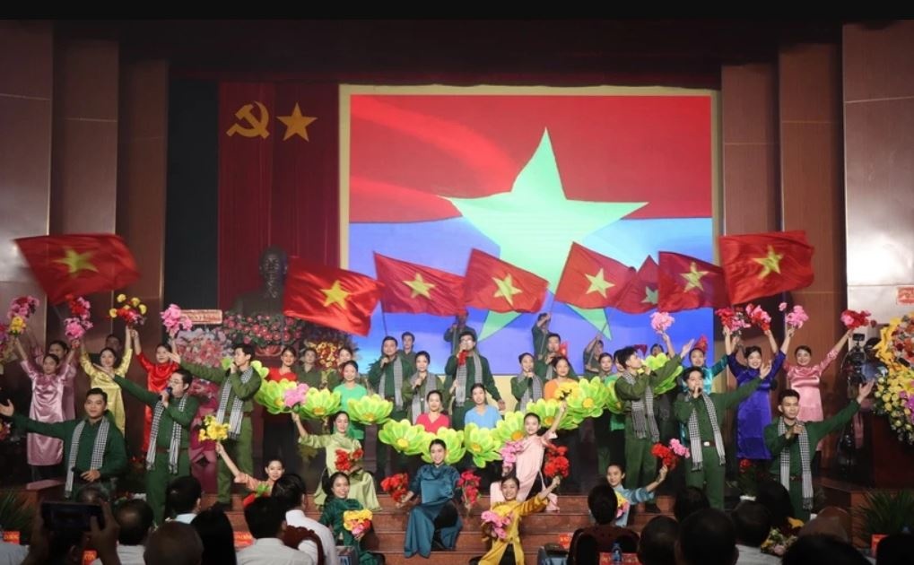 Phat huy tinh than Dong khoi, trien khai hieu qua cac chu truong lon hinh anh