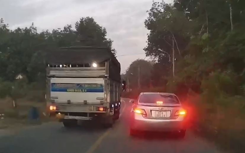 Xe tai Binh Duong anh 1