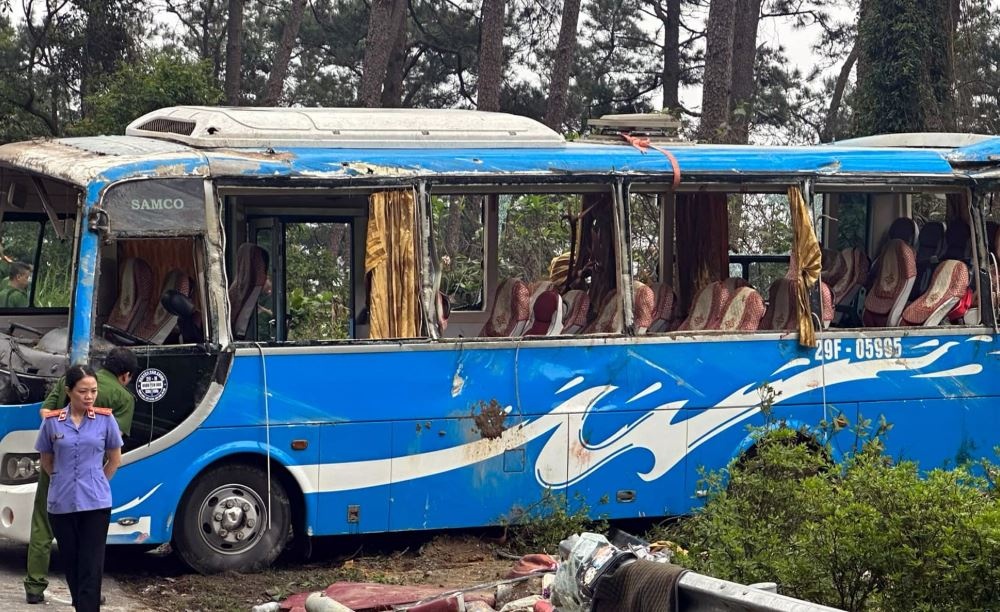 Trung hop kho tin cua hai vu tai nan 4 nguoi chet o duong deo Tam Dao hinh anh