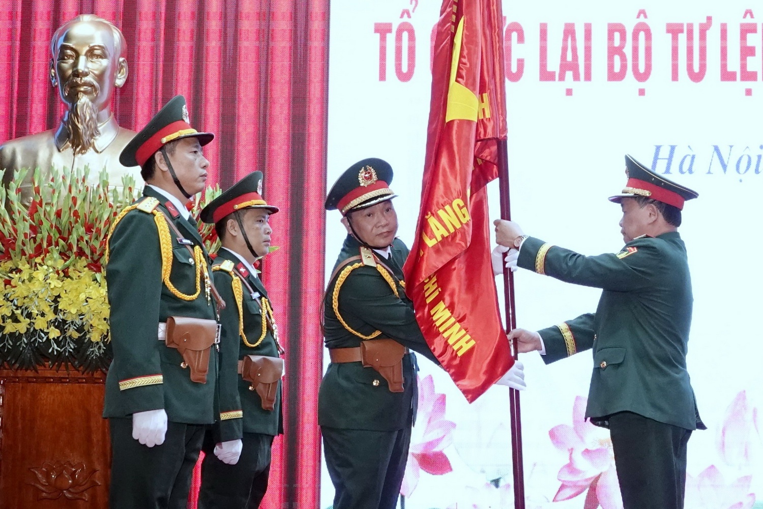 Bo Tu lenh Bao ve Lang Chu tich Ho Chi Minh mang ten goi moi hinh anh