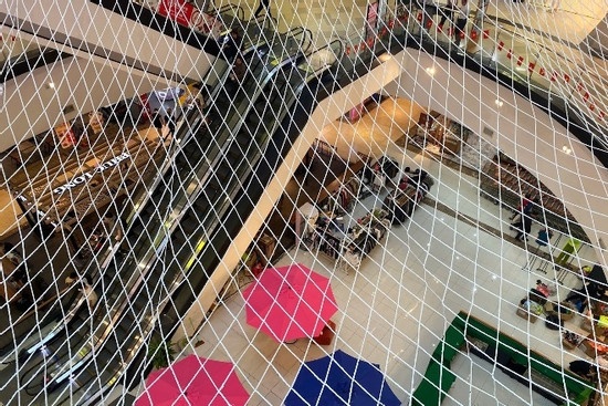 Bien phap 'bat dac di' cua Van Hanh Mall de ngan nguoi nhay lau hinh anh