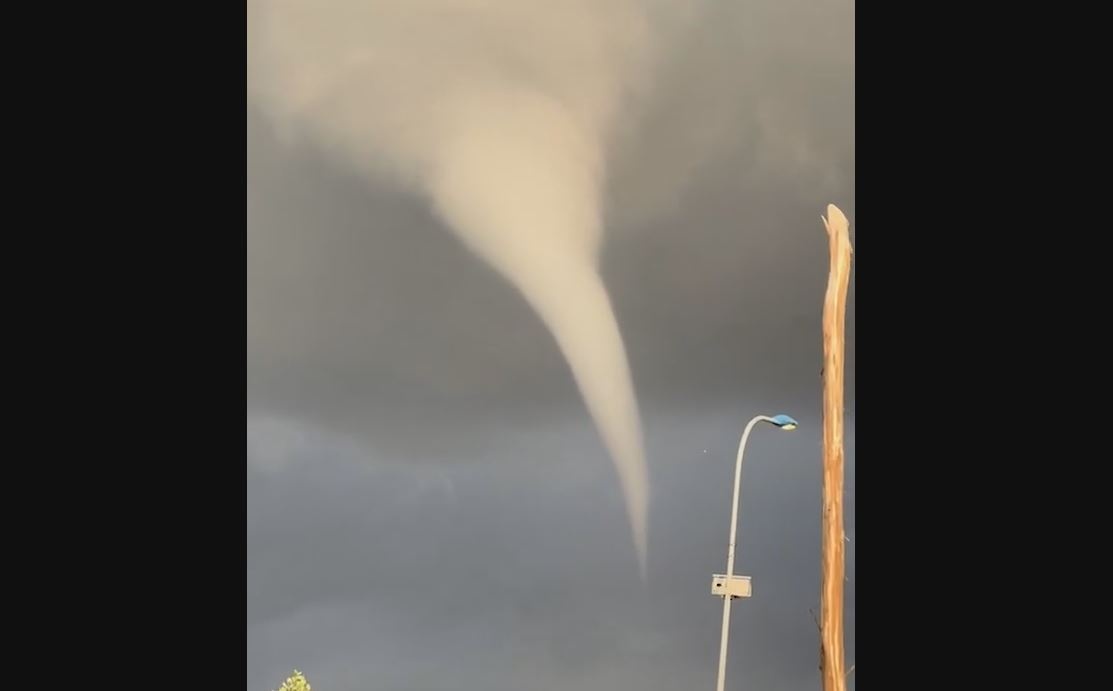 Loc xoay dai 10 phut lam toc mai, sap 24 can nha hinh anh