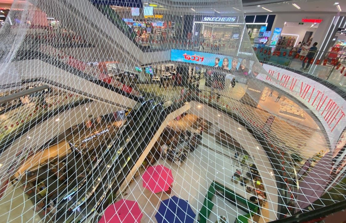 Bien phap ngan nguoi nhay lau cua Van Hanh Mall hinh anh