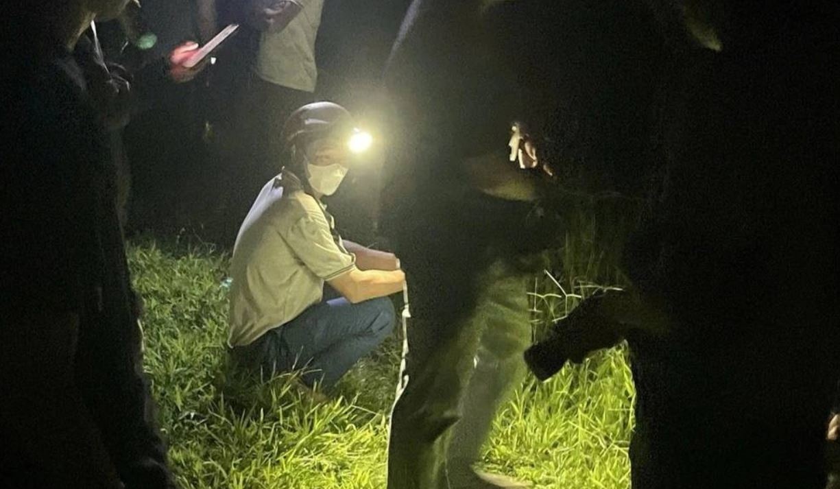 Tim thay thi the be trai mat tich hon hai ngay o Ha Tinh hinh anh