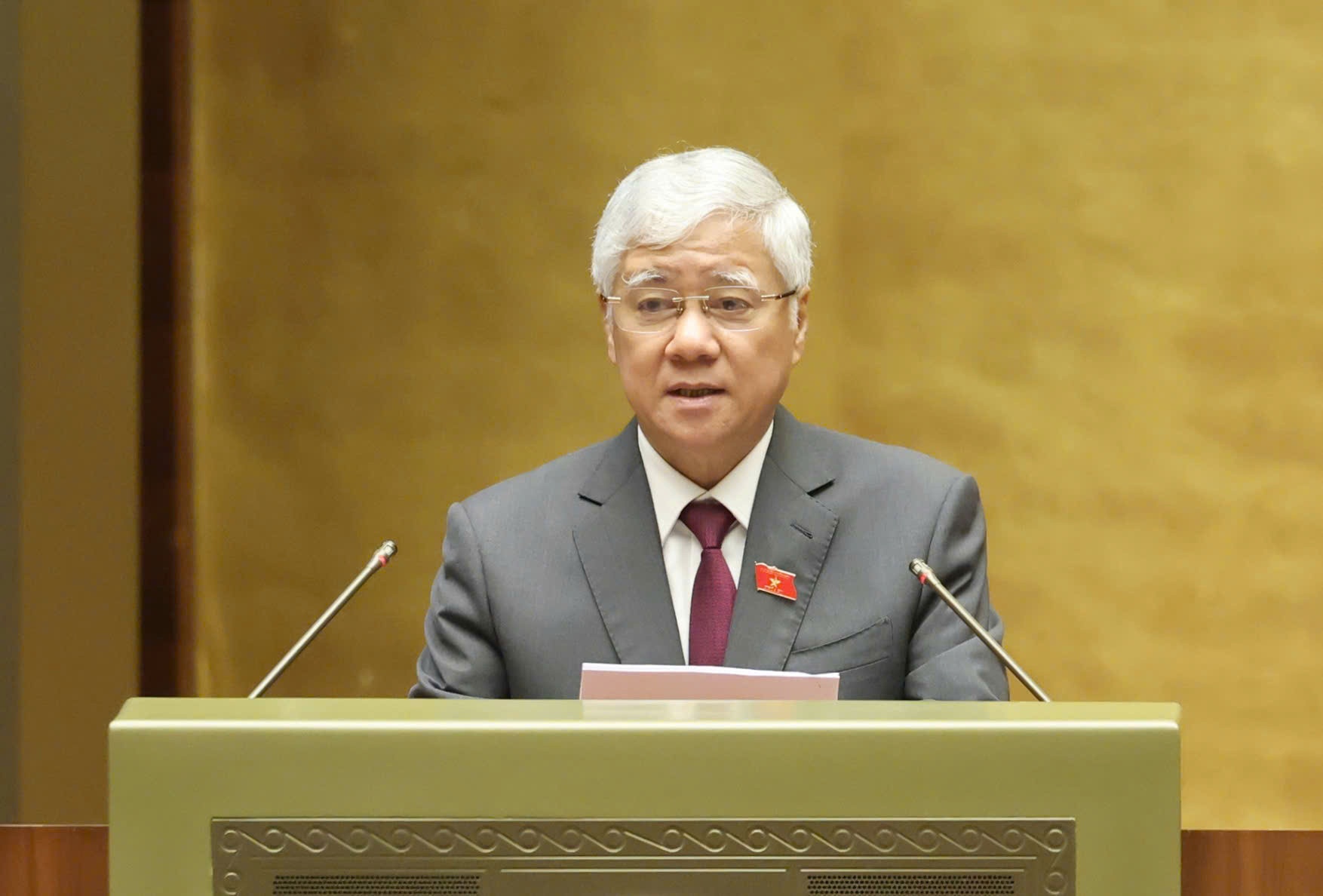 Quoc hoi ky 9 anh 1