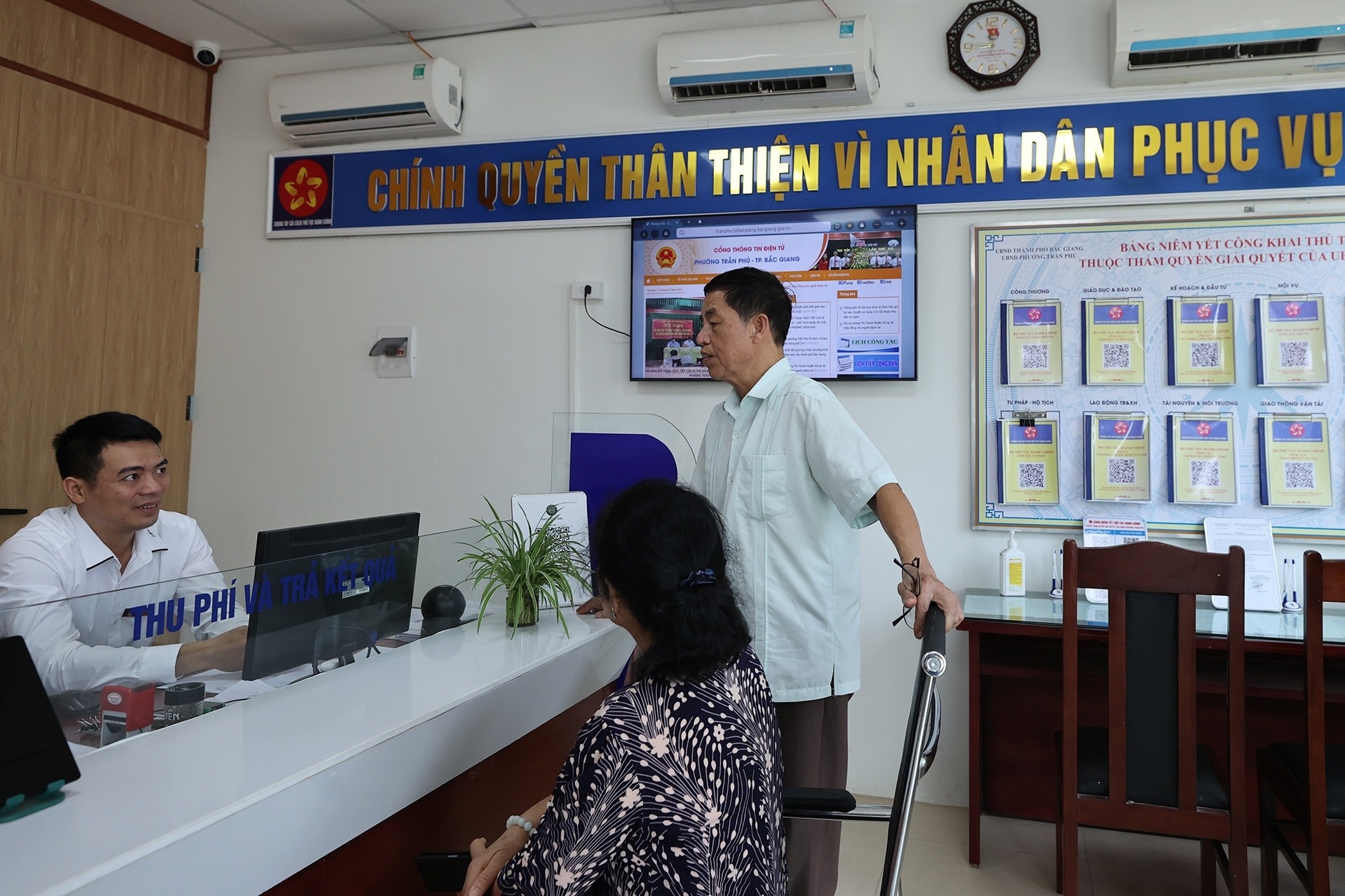 Nhung chuc danh nao se khong con sau sap nhap xa? hinh anh