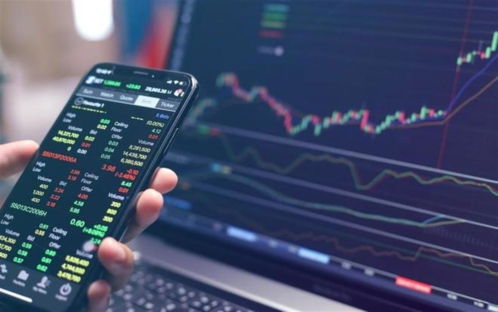 Bo Cong an canh bao thu doan dau tu chung khoan, tien ao de lua dao hinh anh