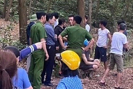 Nhom hoc sinh di choi sau gio hoc, hai em tu vong thuong tam hinh anh