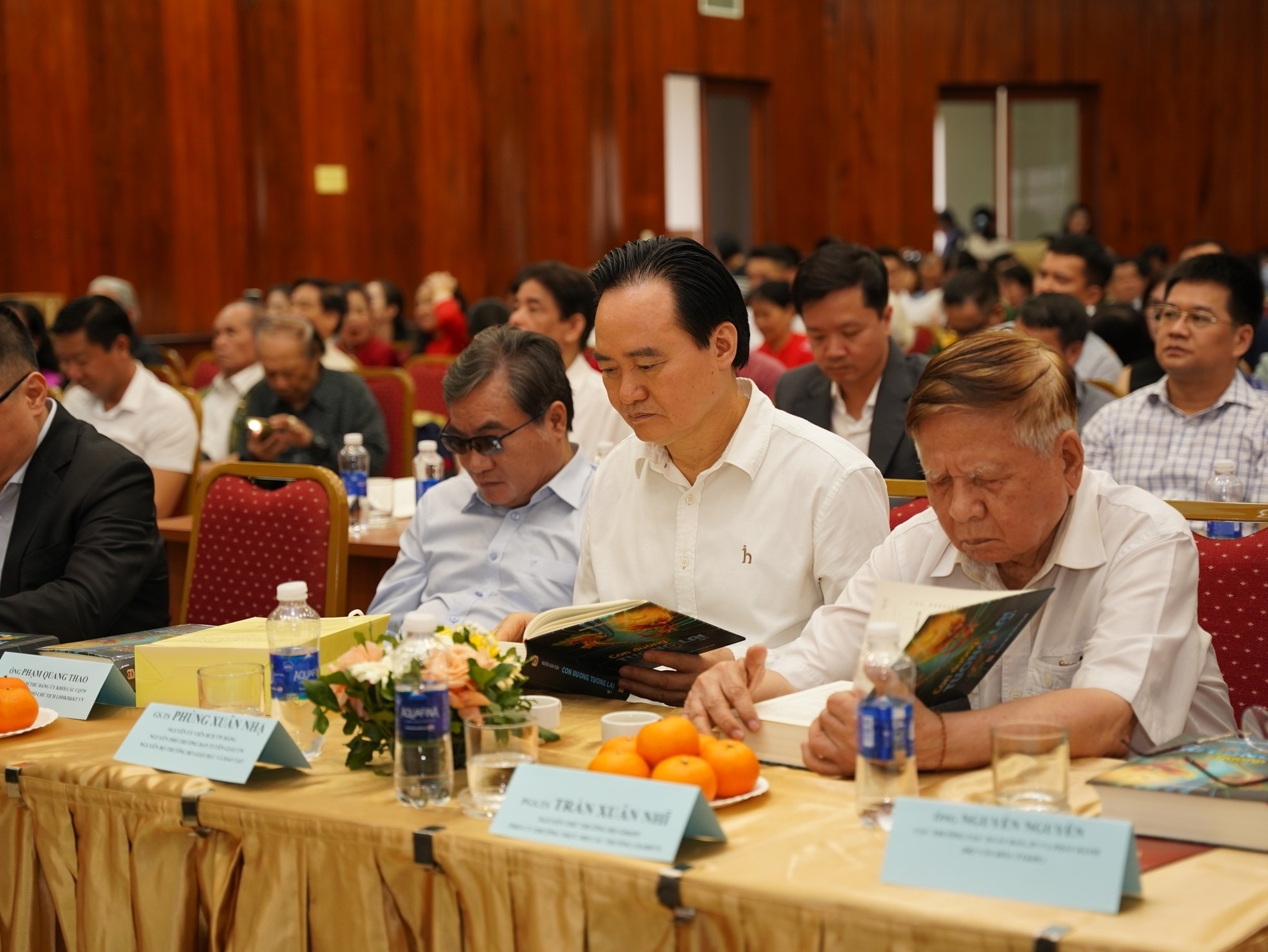 Con duong tuong lai anh 2