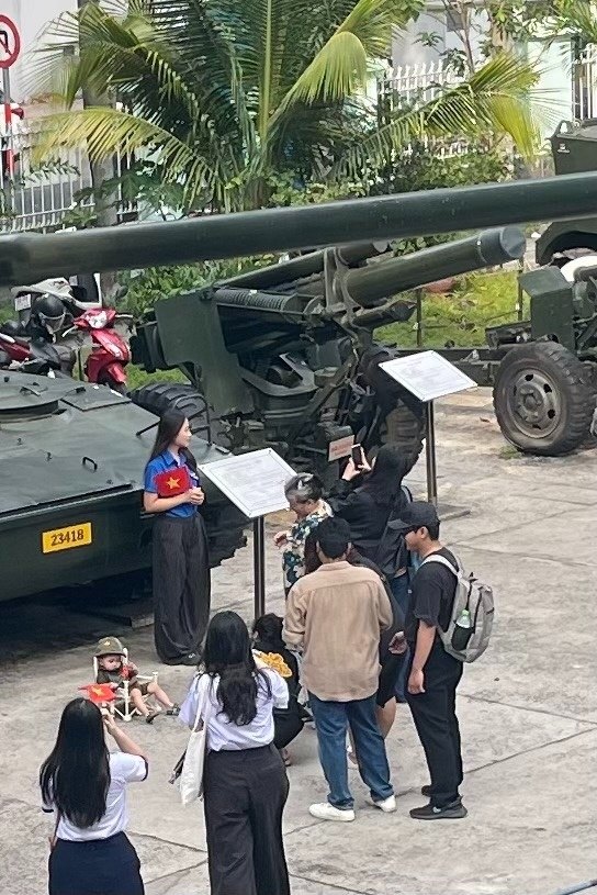 50 nam thong nhat anh 4