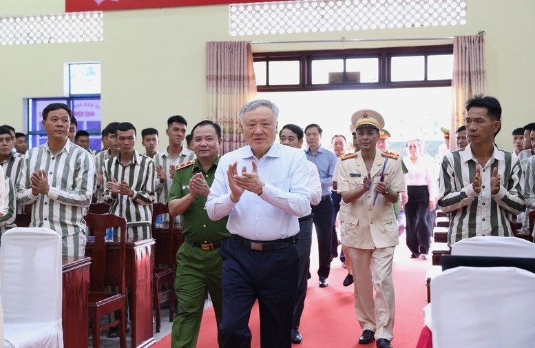 Dac xa anh 2