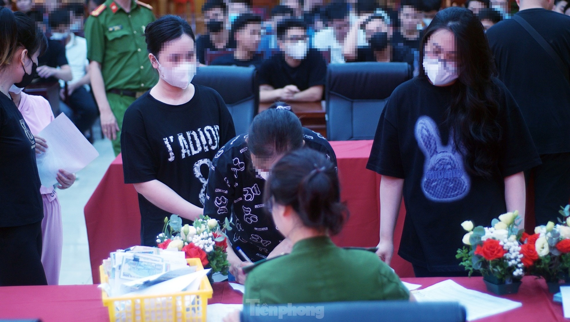 Đặc xá ảnh 12 Dac xa anh 12