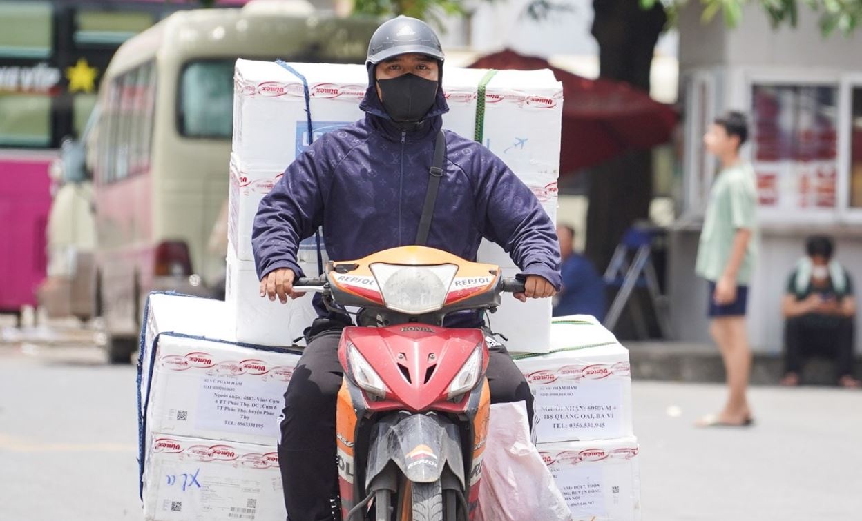 Mien Bac nang nong gay gat truoc khi don khong khi lanh hinh anh