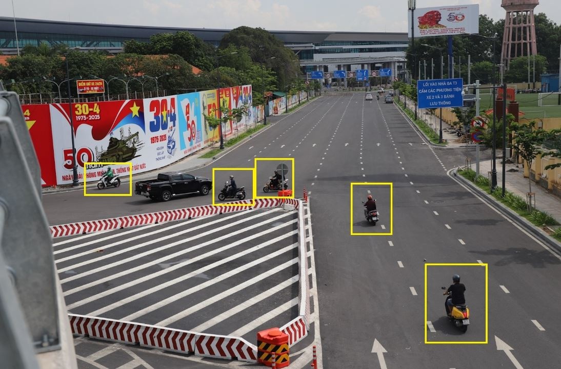 Canh khong nen co truoc cong chinh ga T3 san bay Tan Son Nhat hinh anh