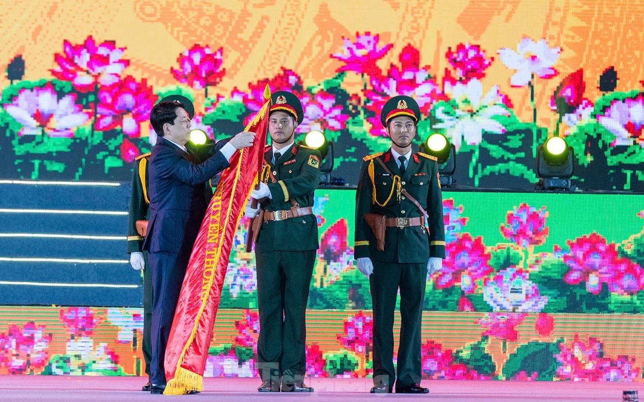 Hai Phong anh hung anh 4