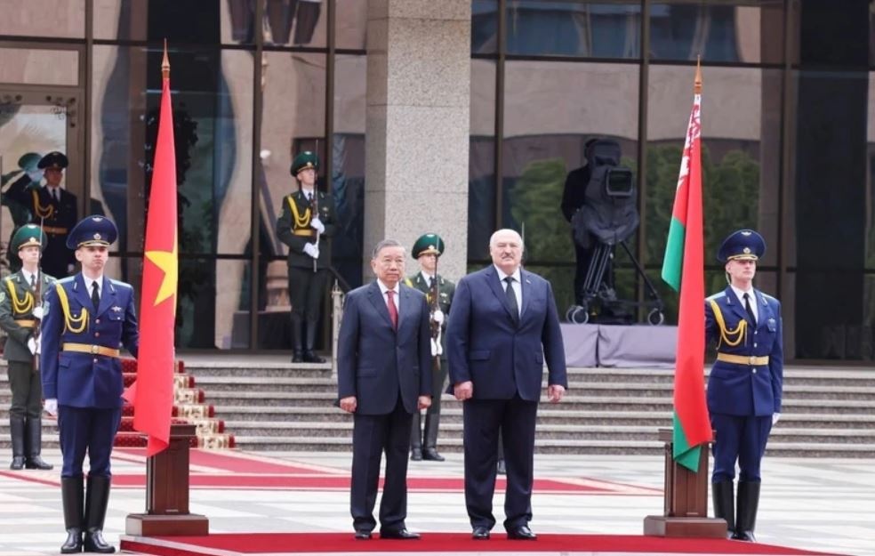 Le don Tong Bi thu To Lam tham cap Nha nuoc Cong hoa Belarus hinh anh