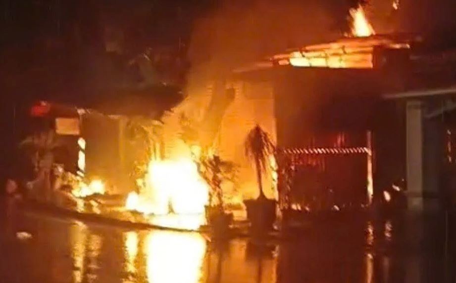 Am anh tieng keu cuu trong vu chay nha co nhieu tre nho hinh anh