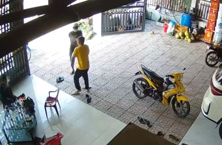 Tai xe trong vu no sung o Vinh Long bi liet nua nguoi hinh anh