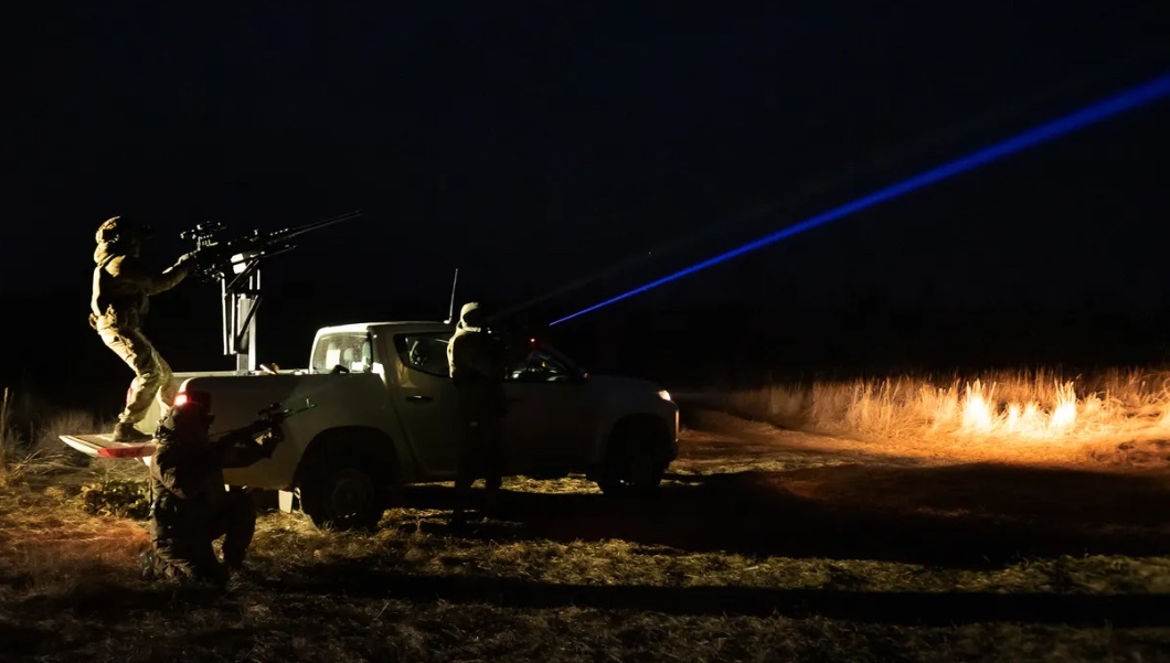 Nga phong so luong UAV nhieu ky luc vao Ukraine hinh anh