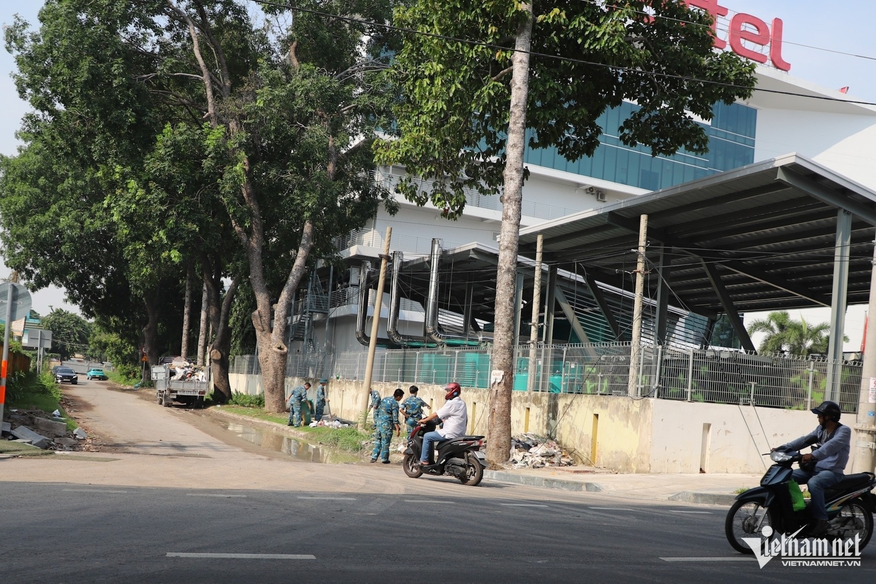 Nguoc chieu Tan Son Nhat anh 6