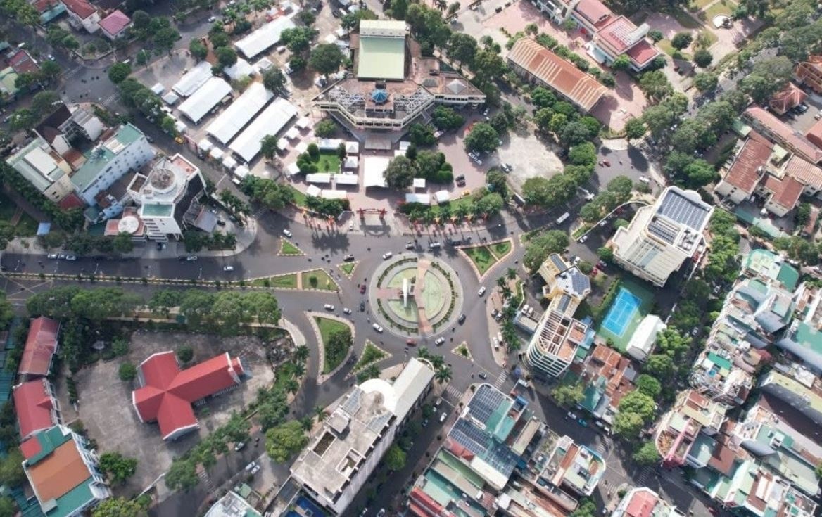 Dak Lak khong giai quyet nghi truoc tuoi doi voi can bo co nang luc hinh anh