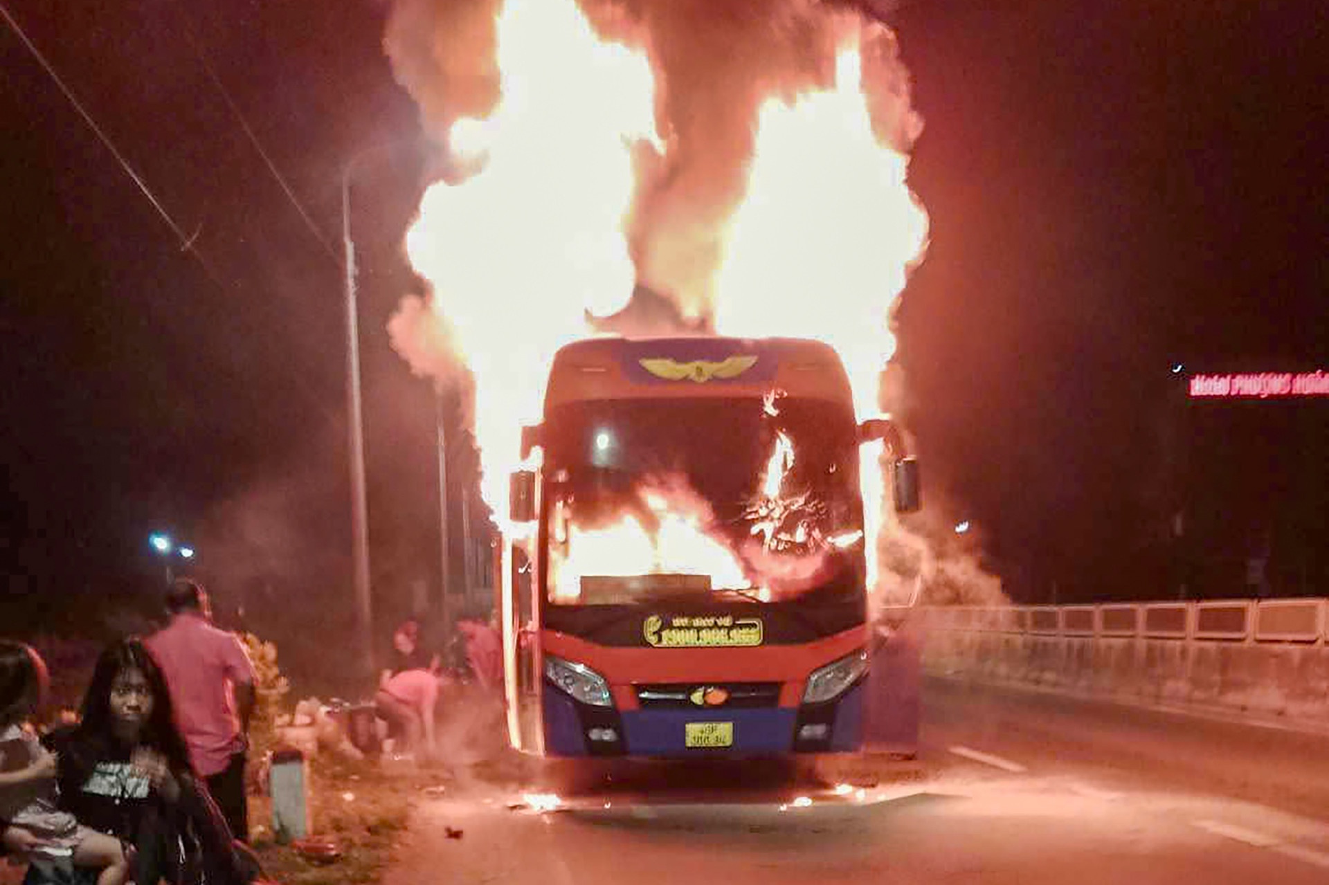 Xe khach Khanh Hoa anh 1