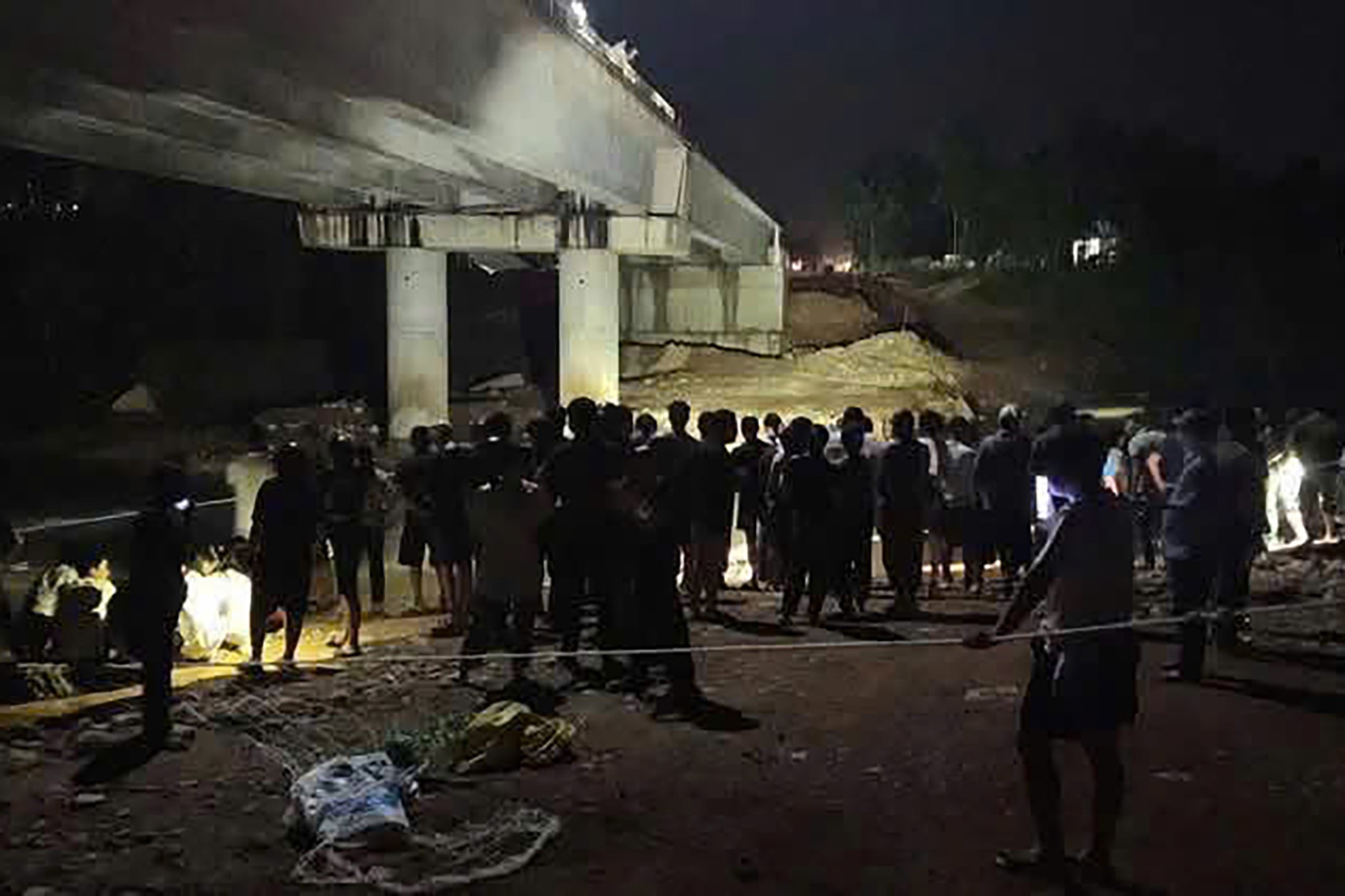 Lu cuon Quang Ninh anh 1