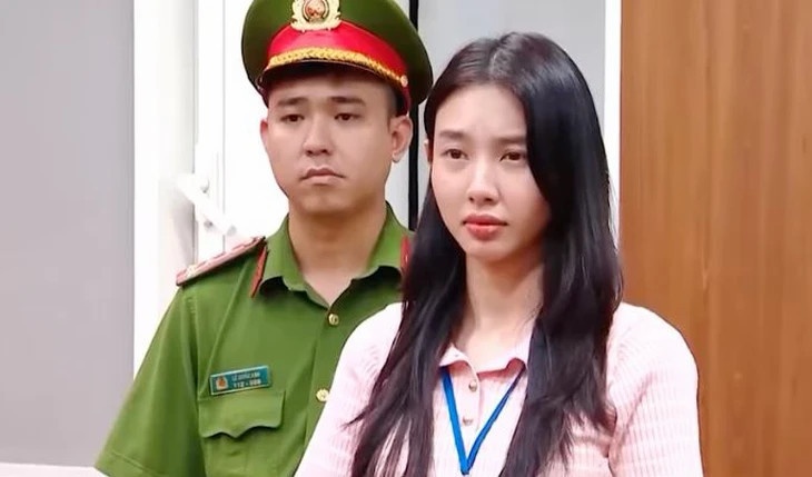 Nguyen Thuc Thuy Tien anh 1